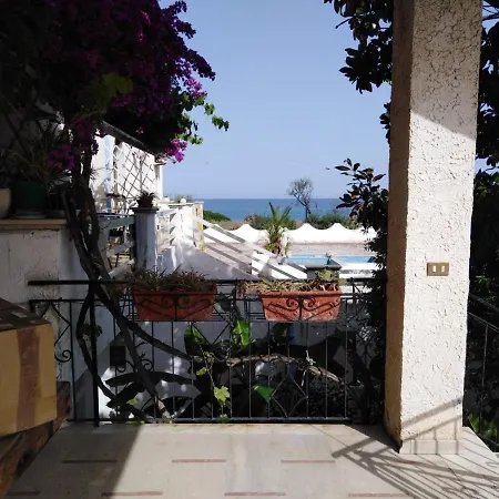 Fronte Mare Giusi Climatizzato * Ferruzzano